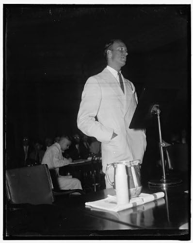 Фотографија на историски производи: Jamesејмс Рузвелт пред комитетот за затајување данок, зборувајќи, сведочи, Вашингтон, 1937